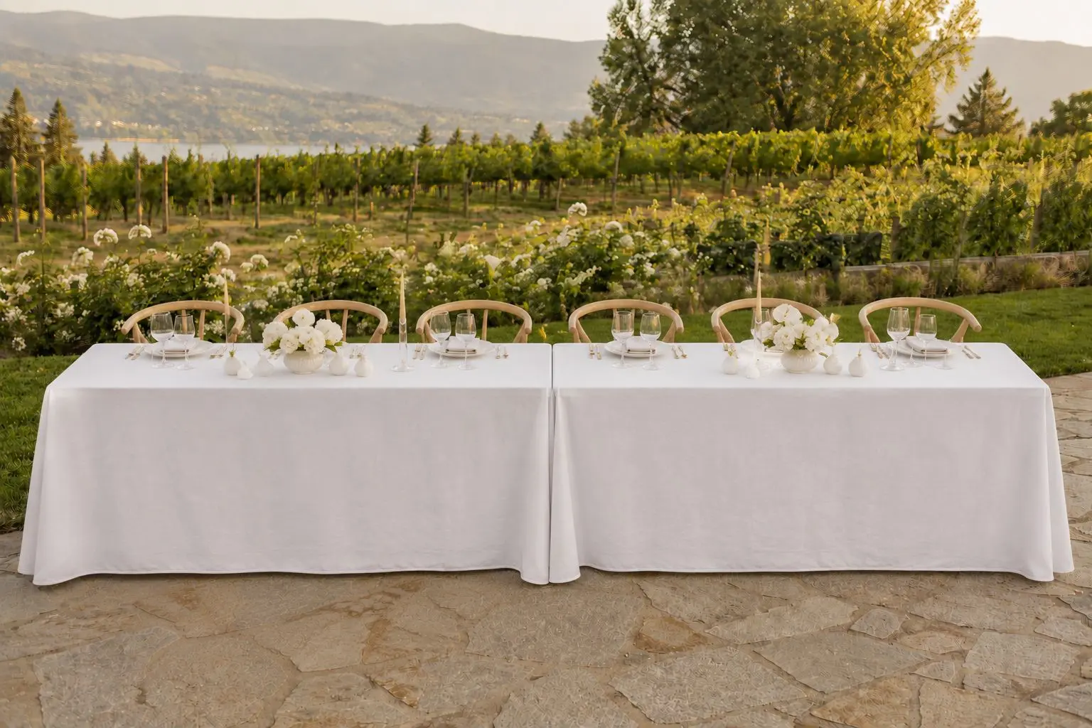 White Rectangular Tablecloth thumbnail 3