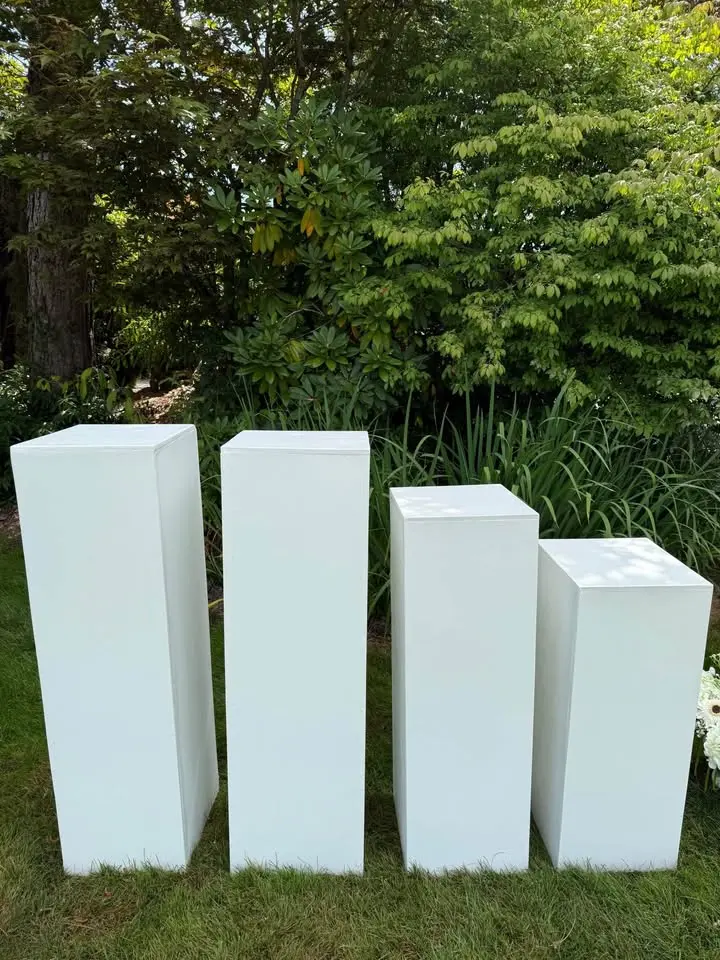 Elegant White Wooden Display Plinth – 30" thumbnail 2